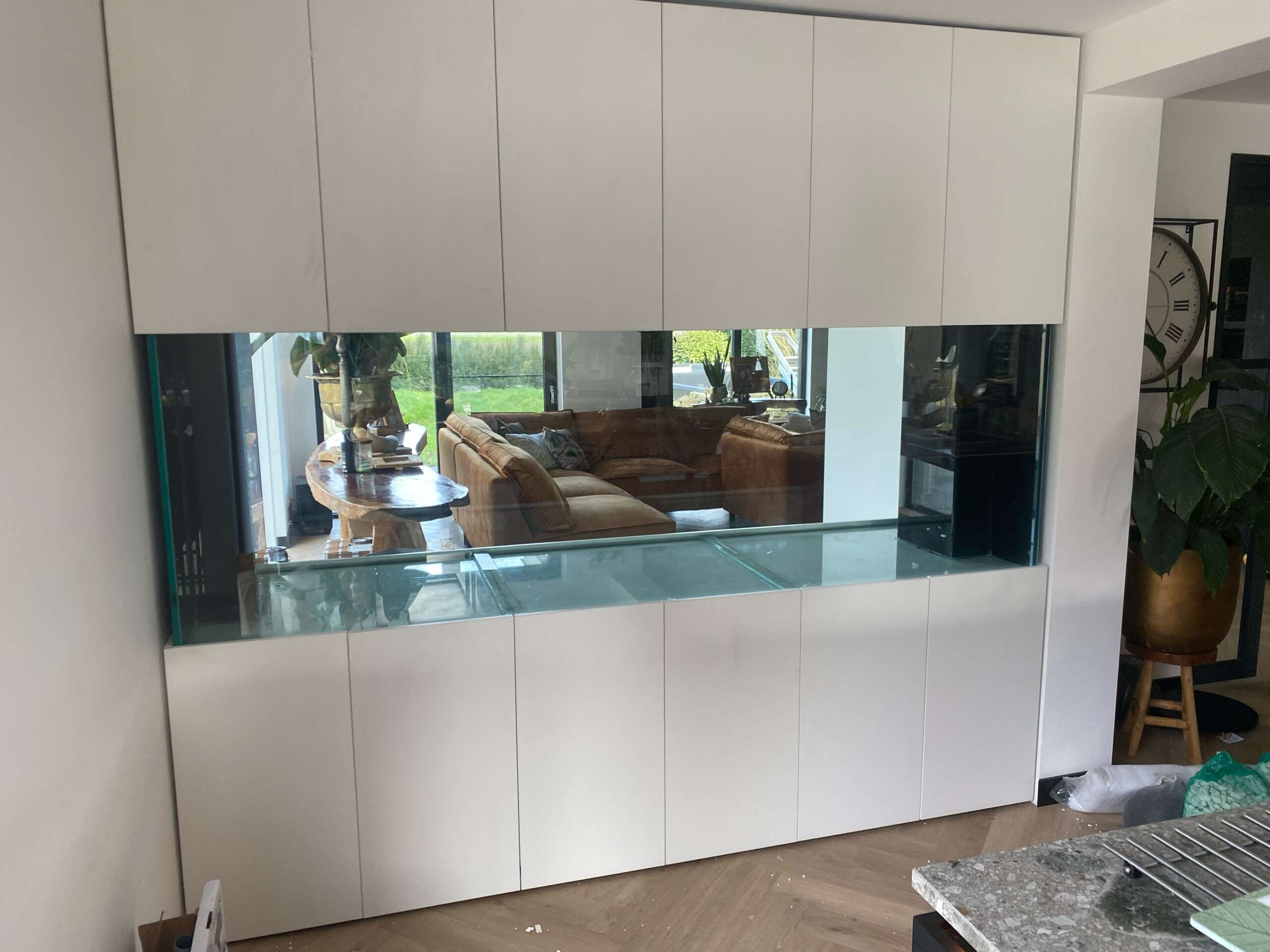 Aquarium met frame en houten ombouw nr 3 Aquaria van Wolferen